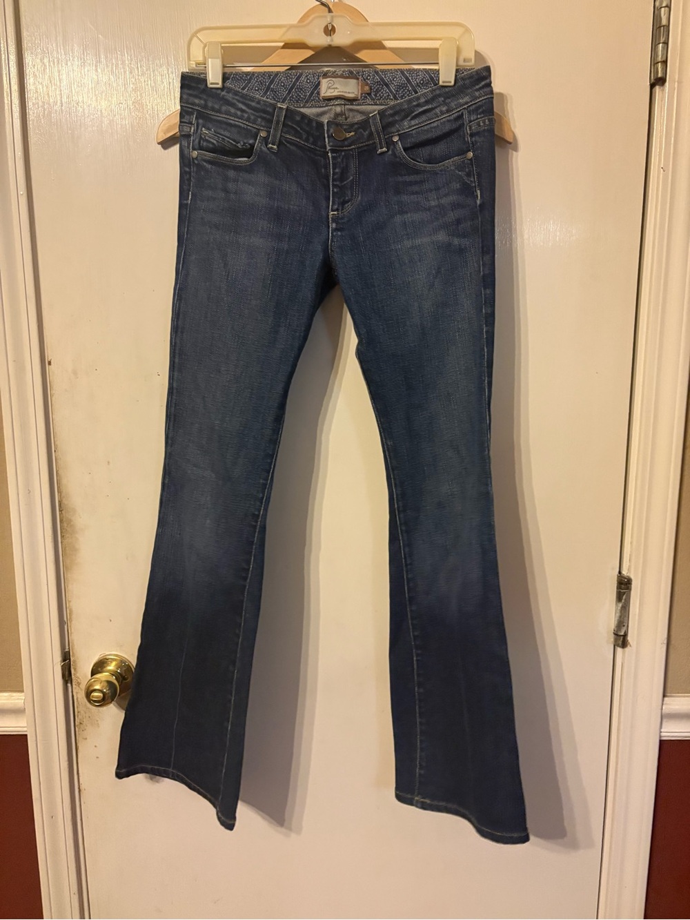 Paige Laurel Canyon Bootcut Jeans Size 28